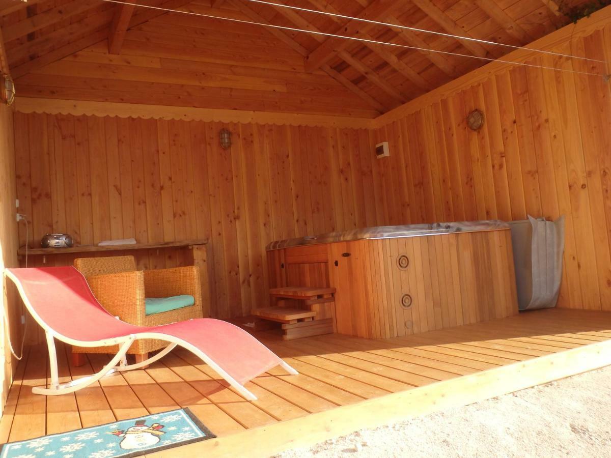 Villa Cora Venez Neuve Avec Spa Saint-Bresson Exterior foto